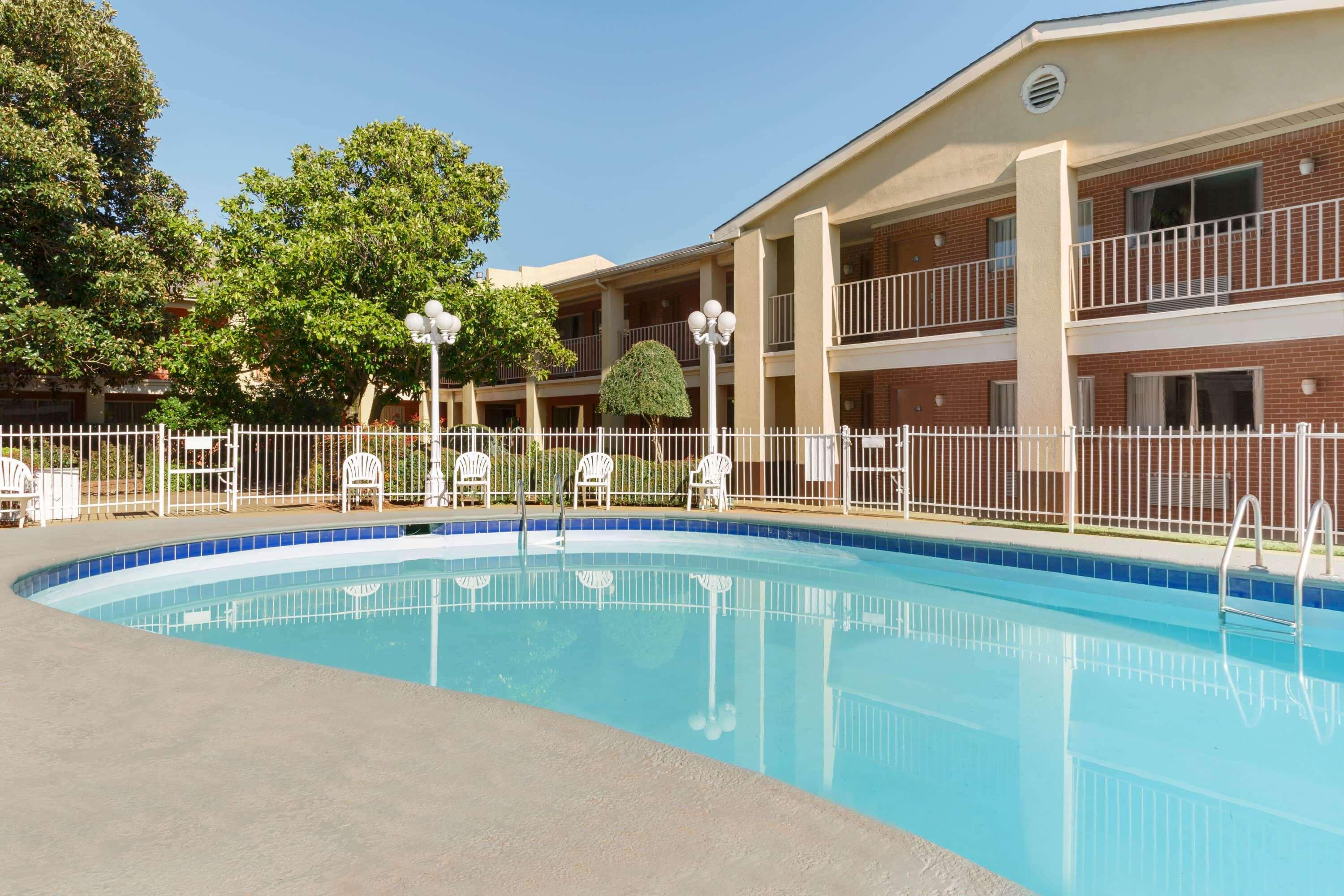 Days By Wyndham Motel 2*