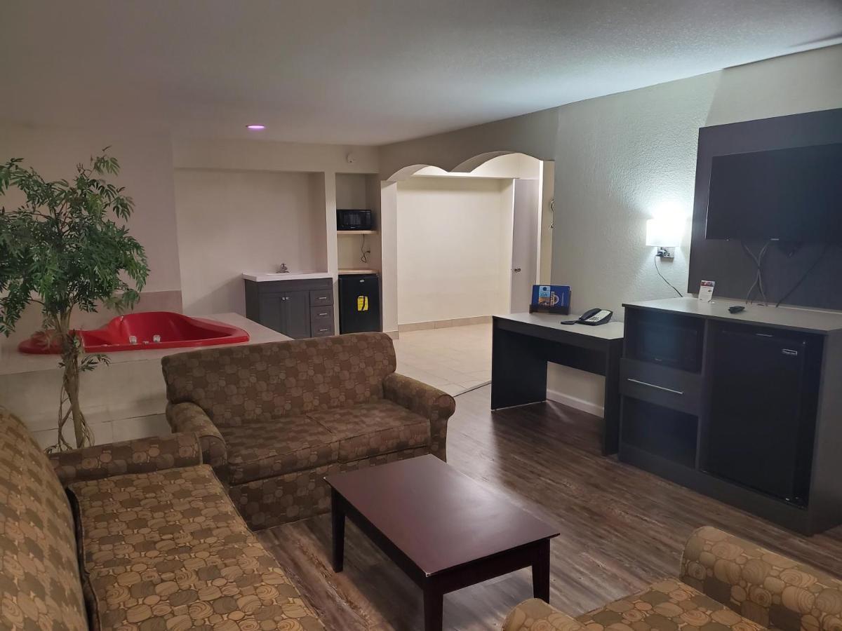 Days By Wyndham Motel